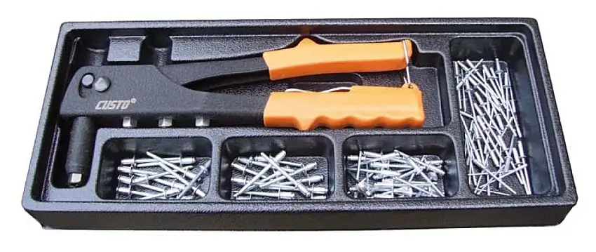 PINCE à RIVETER CUSTOR AVEC MODULE S ET ASSORTIMENT DE RIVETS