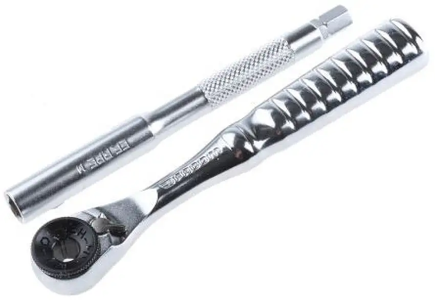 CLé à CLIQUET FACOM ULTRA COMPACTE 1/4" AVEC PORTE-EMBOUTS POUR ENDROITS DIFFICILES D'ACCèS