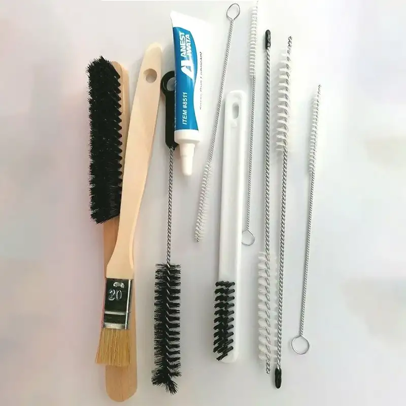 Kit de nettoyage complet pour l'entretien de votre pistolet de peinture - ANEST IWATA